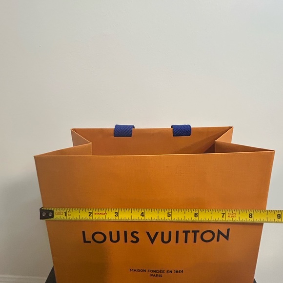 Louis Vuitton Bag - Picture 3 of 5